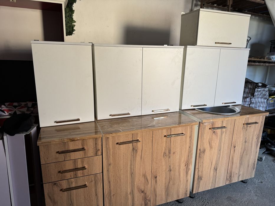 Продается кухонный гарнитур