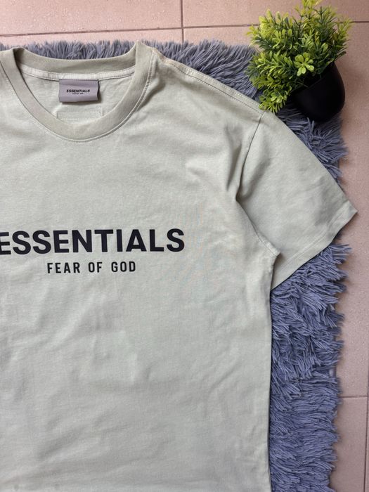 Тениска Fear of God ESSENTIALS