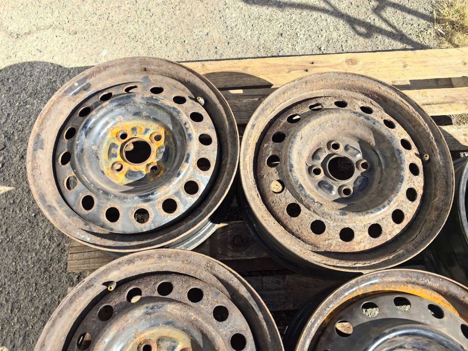 15 цола 4 х 100 мм Тойота / Мазда / Кия / Хюндай - 6 Инча / ЕТ 45