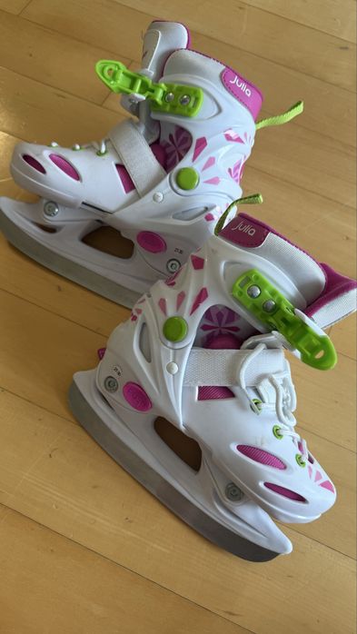 Продам коньки детские