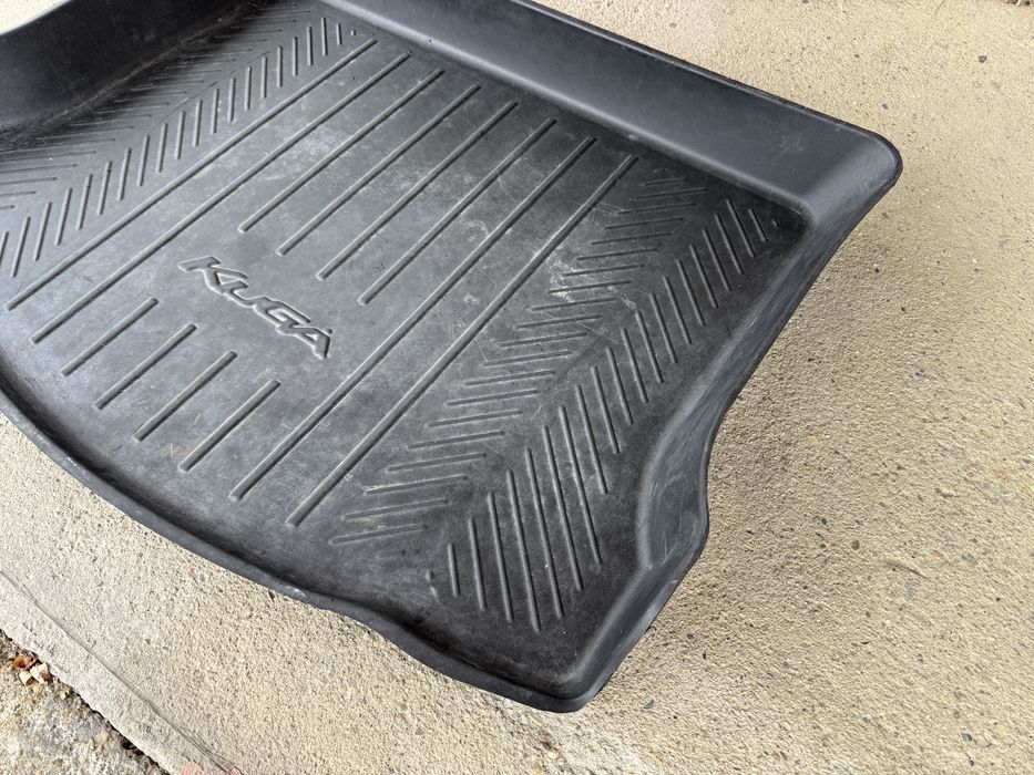 ОРИГИНАЛНА Стелка В Багажник/Корито В Багажник за -FORD KUGA/ФОРД КУГА