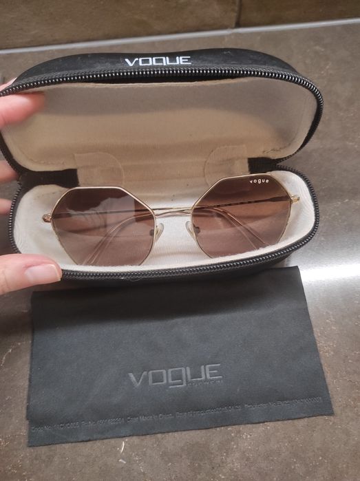 Слънчеви очила Vogue