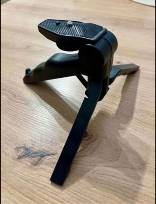 Obiectiv Viltrox pentru Canon