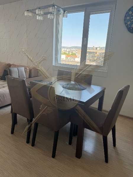 Дава се под наем Двустаен апартамент в Варна, Център - 65 кв.м за 600 € - Снимка #2
