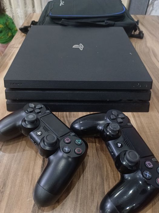 Плайстейшен 4 PRO 1 терабайт