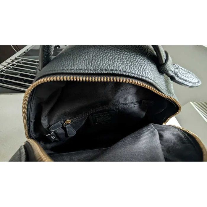 Кожена раница Coach