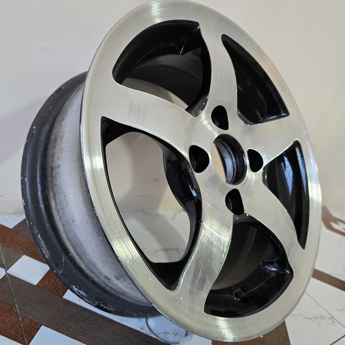 Saka diskalar Jiguli, Vaz, Lada uchun R13 komplekt