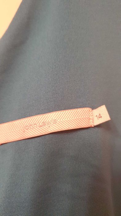 Vind rochie de zi