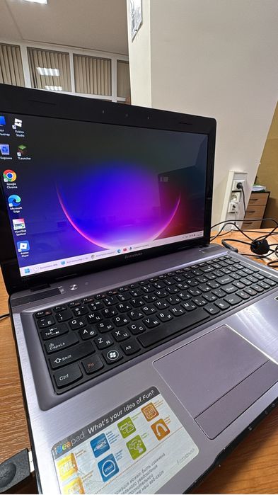 Ноутбук Lenovo y570