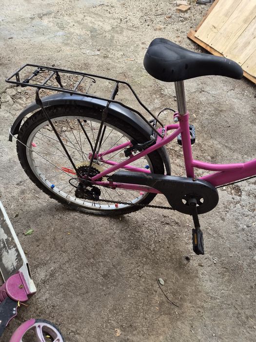 Bicicleta tinuta in magazie de 3 ani.