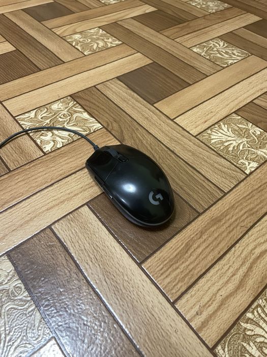 Продам мышку logitech g102