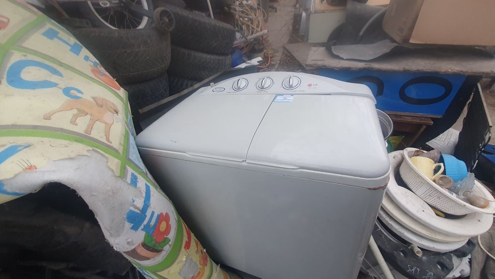 Продаю стиральную машину
