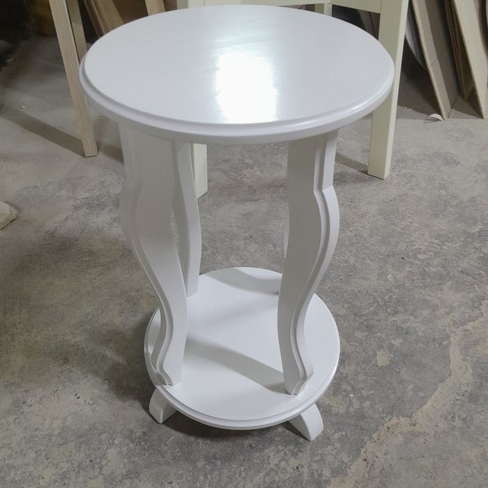 Подставка цвет темный.