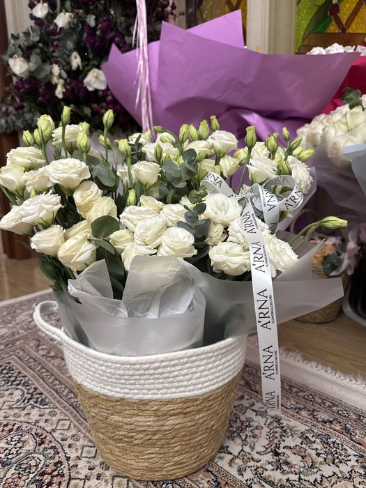 Новые цветы белые кустовые розы