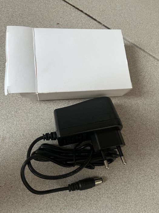 Адаптер 12 v нов