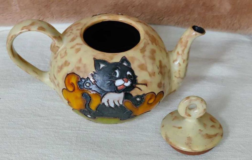 Керамичен Чайник с котка