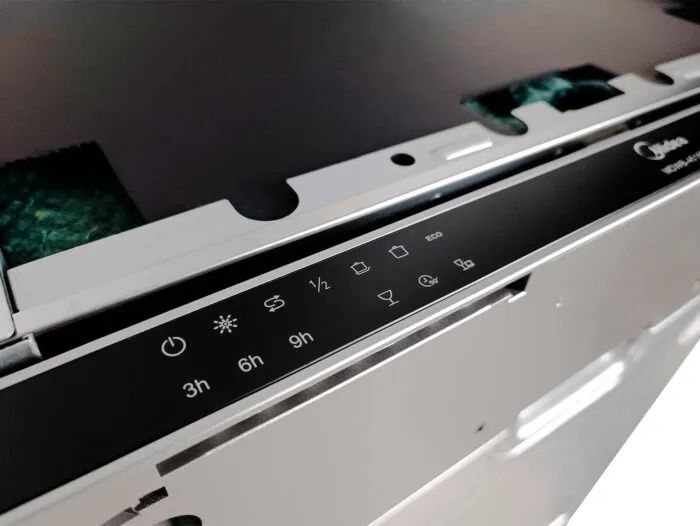 Продается Посудомоечная машина Midea MDWB-4516BB