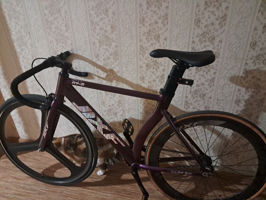 Фикс велосипед, фиксированный