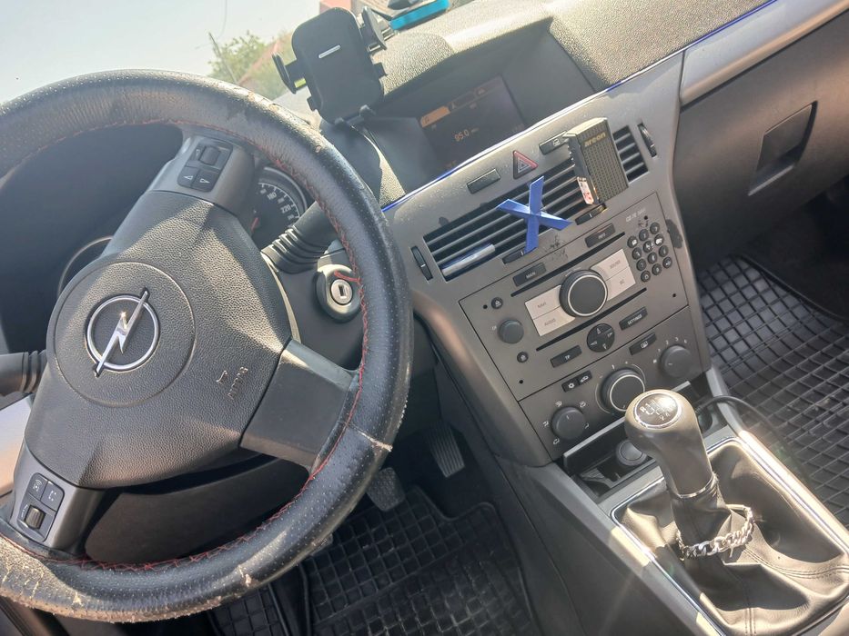Mașină opel astra h 1.6 benzina 2005
