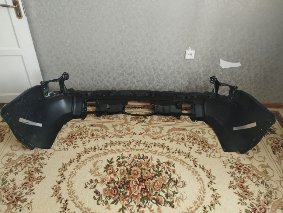 Продам задний бампер