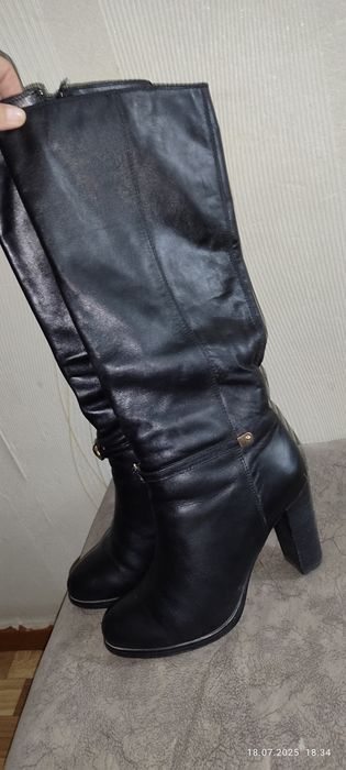 Кожаные сапоги 40 размер