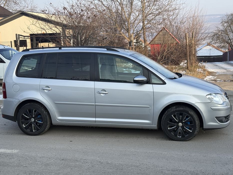 Volkswagen Touran 2010 2.0 TDI PROPRIETAR