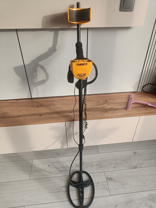 Металлоискатель почти новый