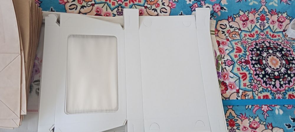 Кортонки с окном для кондитерки