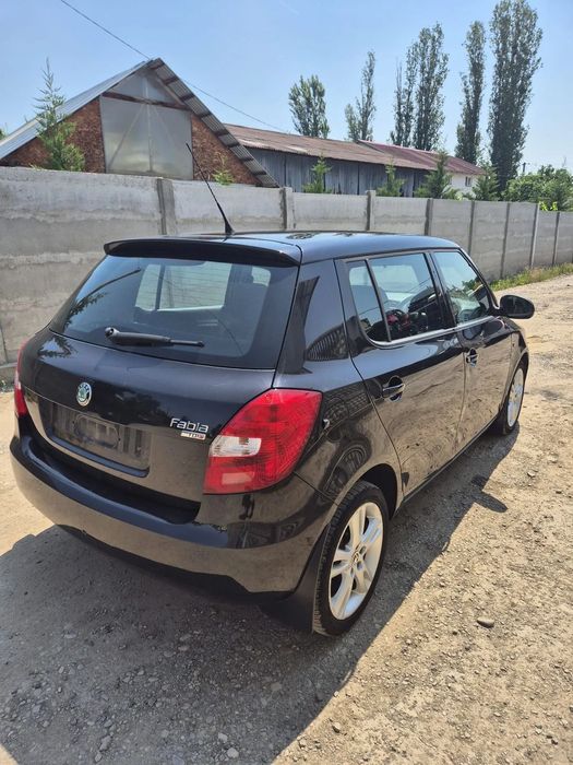 Dezmembram  SKODA FABIA 2 1.6D 2011