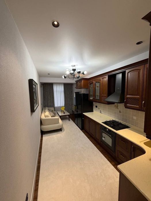 Метро Ойбек новостройка 3/6/10, с мебелью и техникой квартира 110м.кв