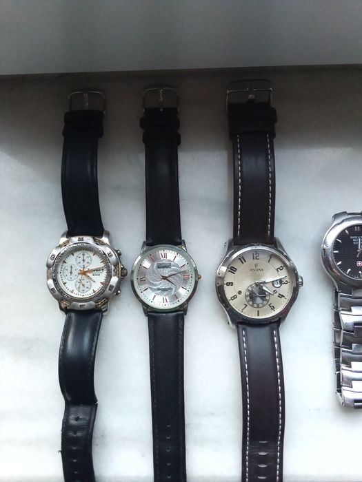 Ceasuri de mana bărbat