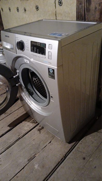 Продам стиральную машину автомат