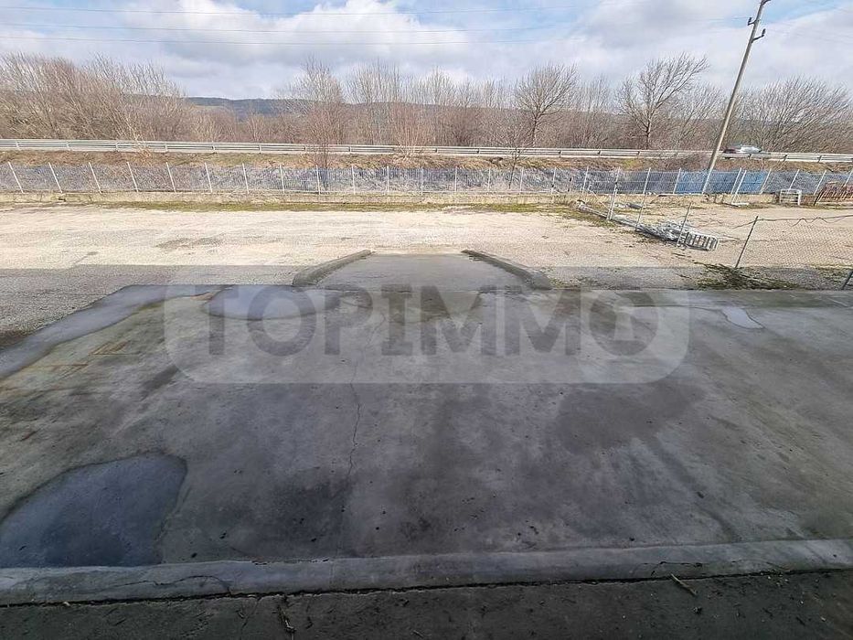 Дава се под наем Промишлена сграда в с. Гецово, Област Разград - 360 кв.м за 2295 € - Снимка #5