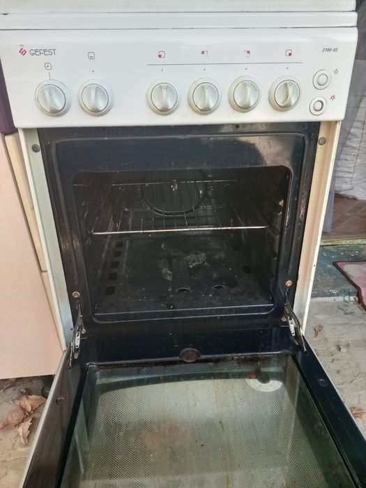 Продам газовую плиту