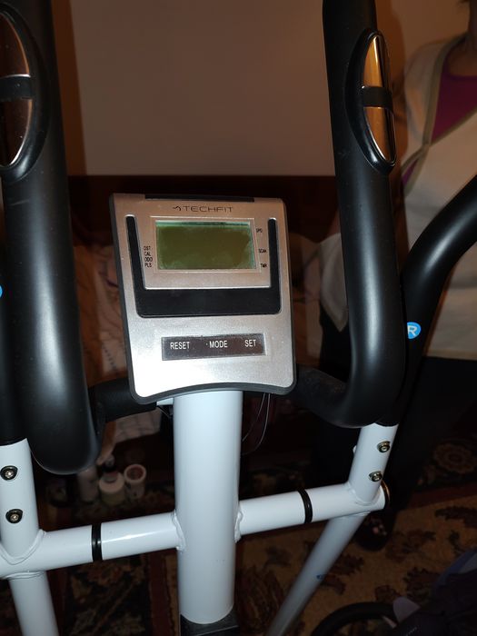 Aparat gimnastica eliptica Techfit 490