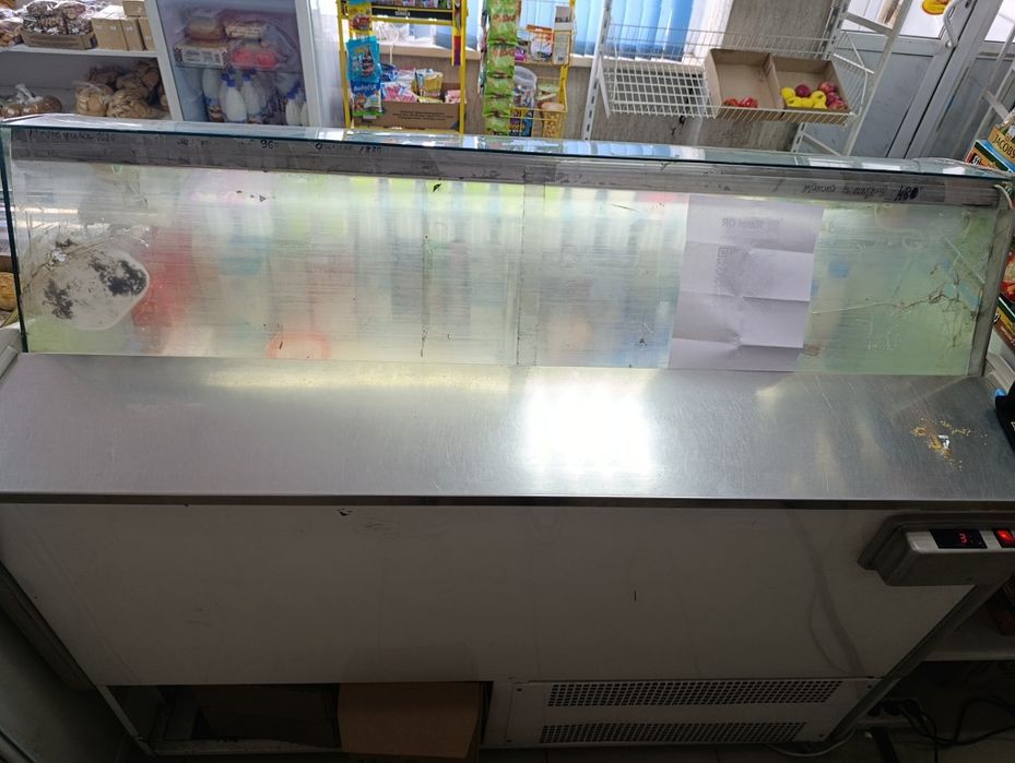 Продам холодильник-витрину