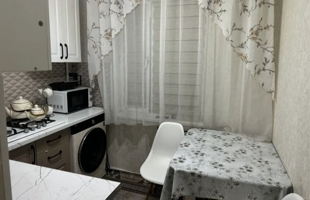 продам 3-х ком. центр 2-этаж