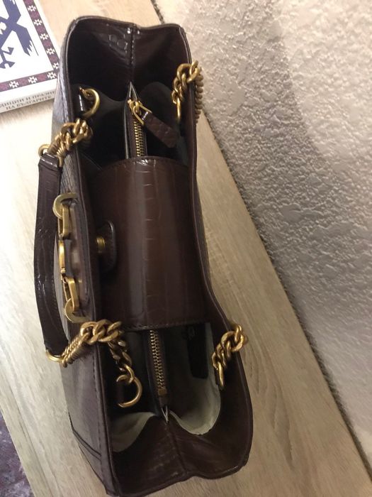 Дамска чанта Guess