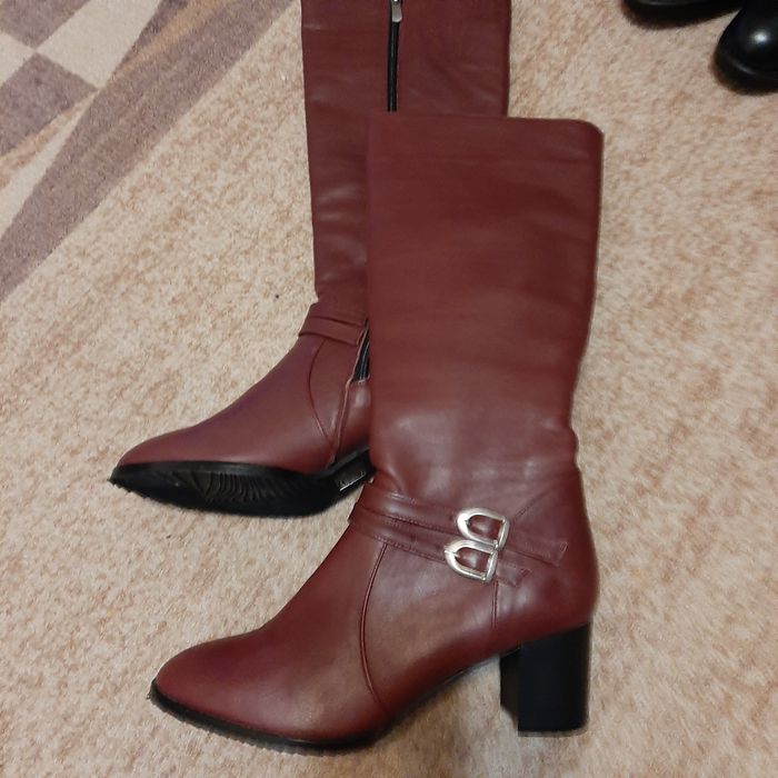 Дамски ботуши  цвят бордо