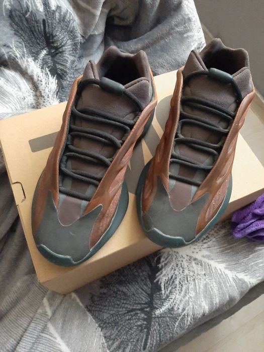 YEEZY Pantofi Sport Boost 700 V3