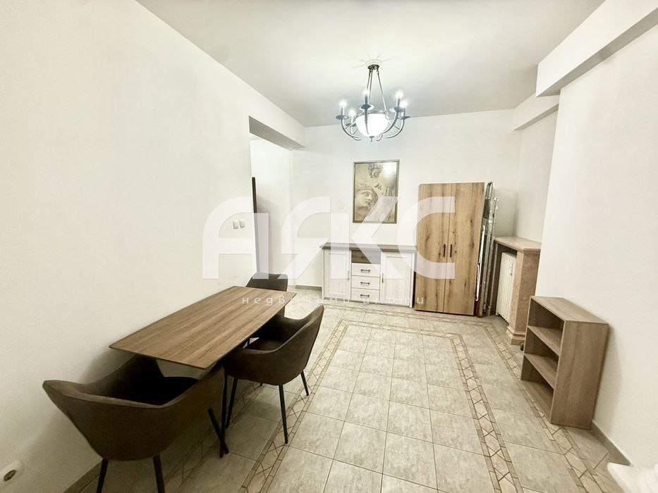 Дава се под наем Двустаен апартамент в София, Център - 80 кв.м за 797.64 € - Снимка #2