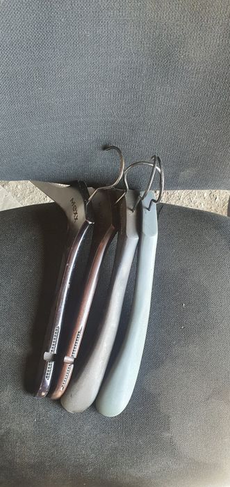 100₸ Продам вешалки деревянные б/у