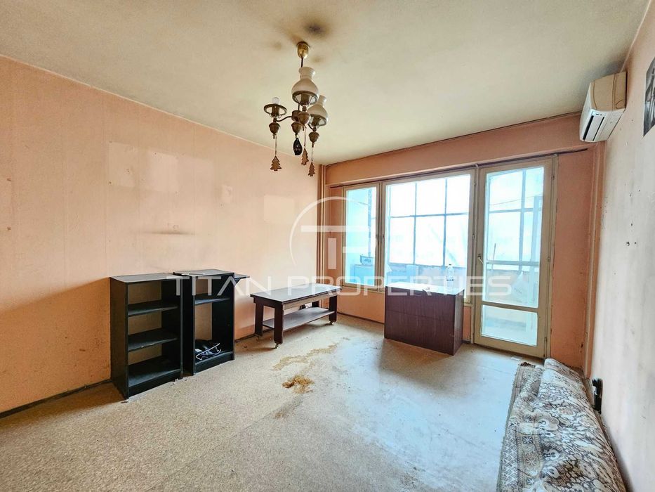 Тристаен апартамент Христо Смирненски