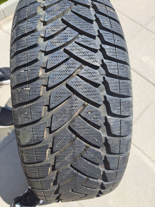 Автомобилна гума