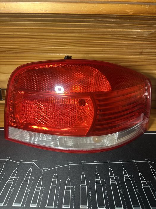 Stop dreapta Audi A3 8P original (2003-2008)