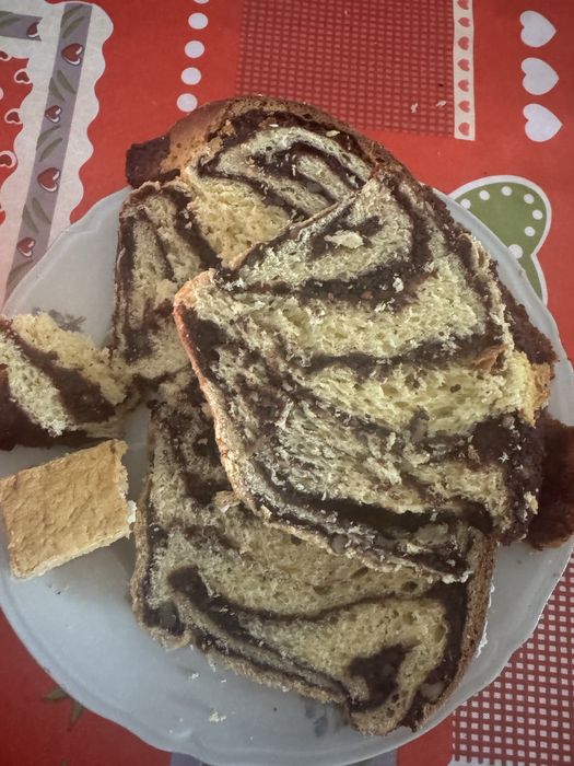 Vand cozonac facut in casa delicios