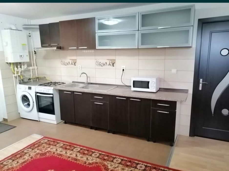 Închiriez garsoniera parter cu etaj