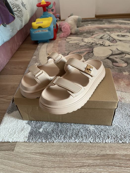 Сандали Steve madden