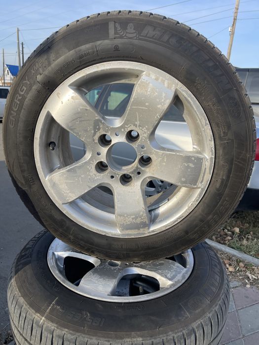 Продам комплект дисков с резиной