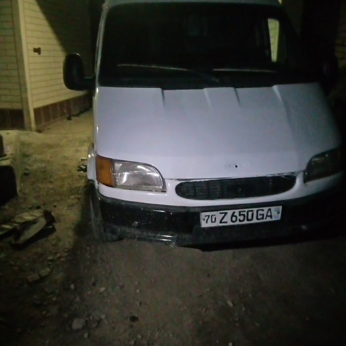 Ford transit sotiladi